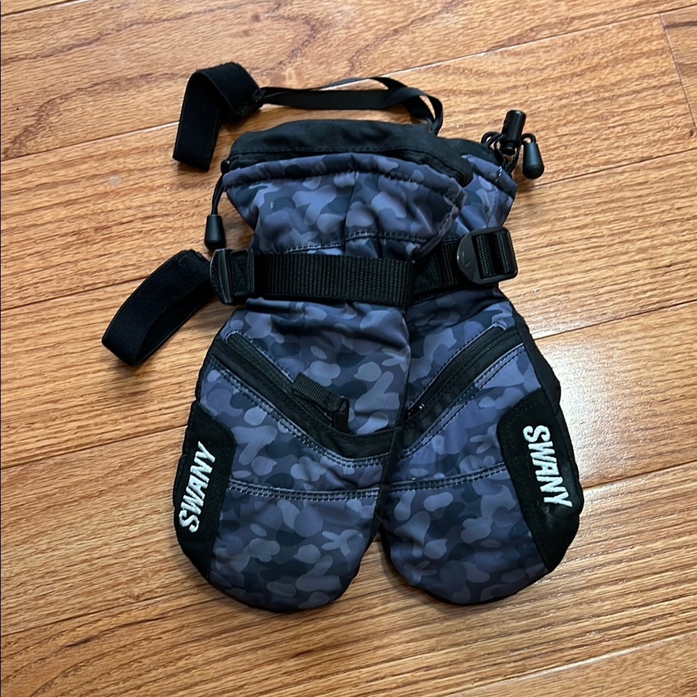 Kids' Black and Gray Mittens